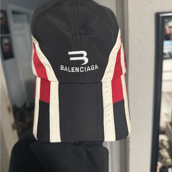 Balenciga baseball Cap - Picture 1 of 6